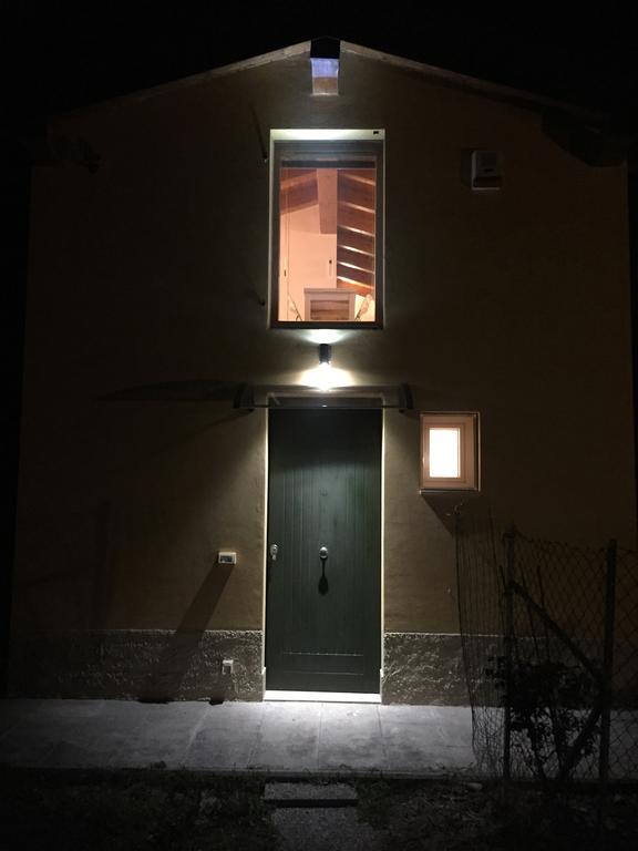 B&B Nido Sui Laghi San Donnino della Nizzola 외부 사진