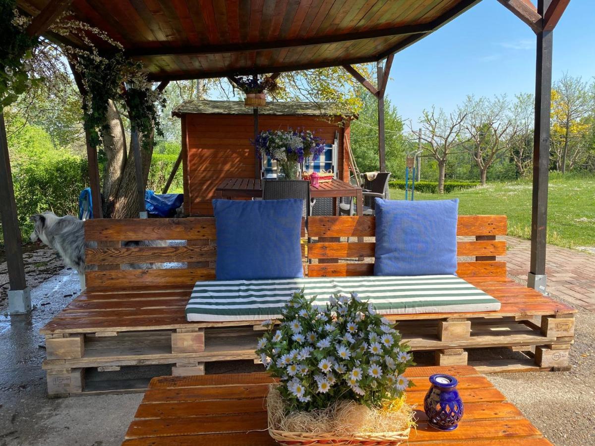 B&B Nido Sui Laghi San Donnino della Nizzola 외부 사진